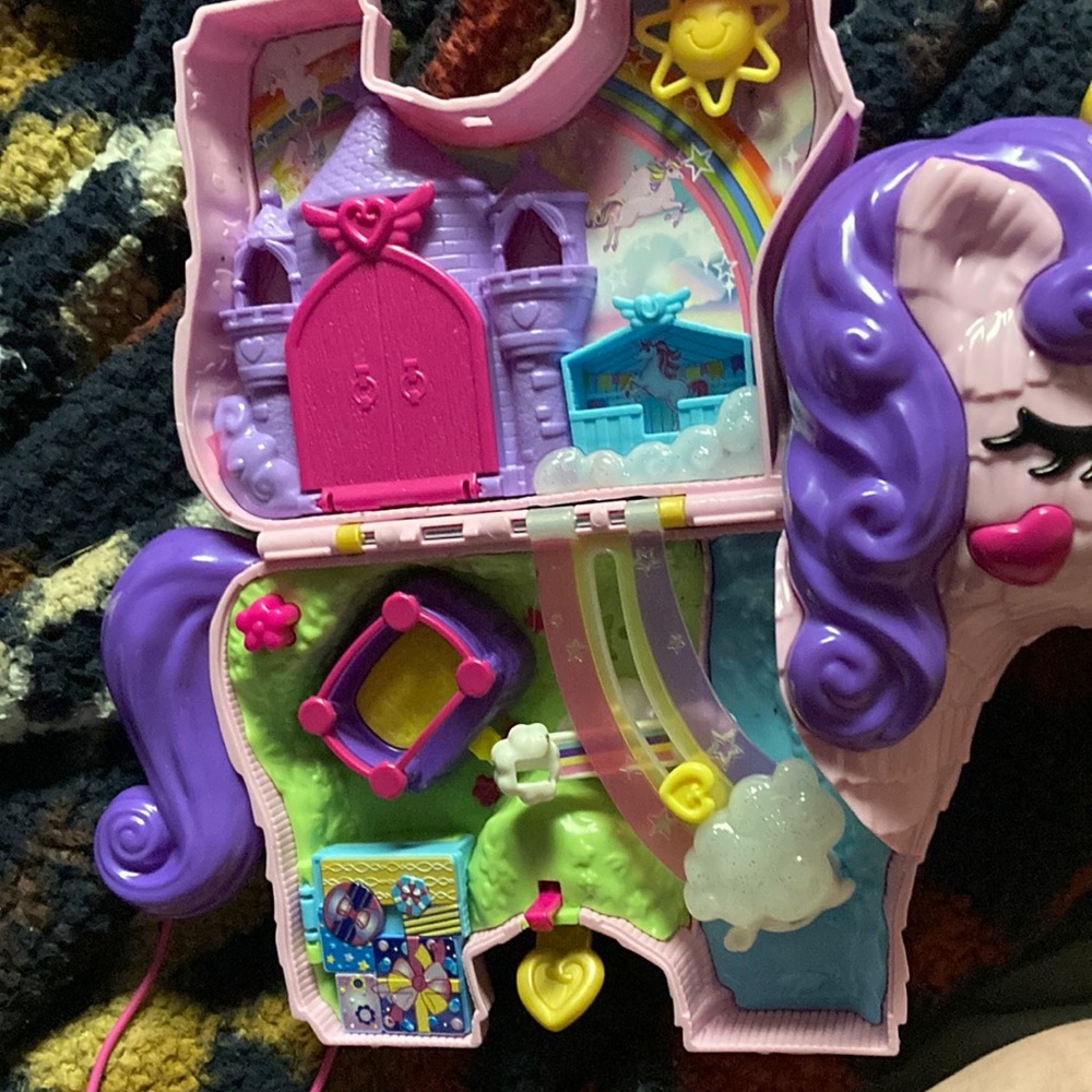 Polly pocket house
